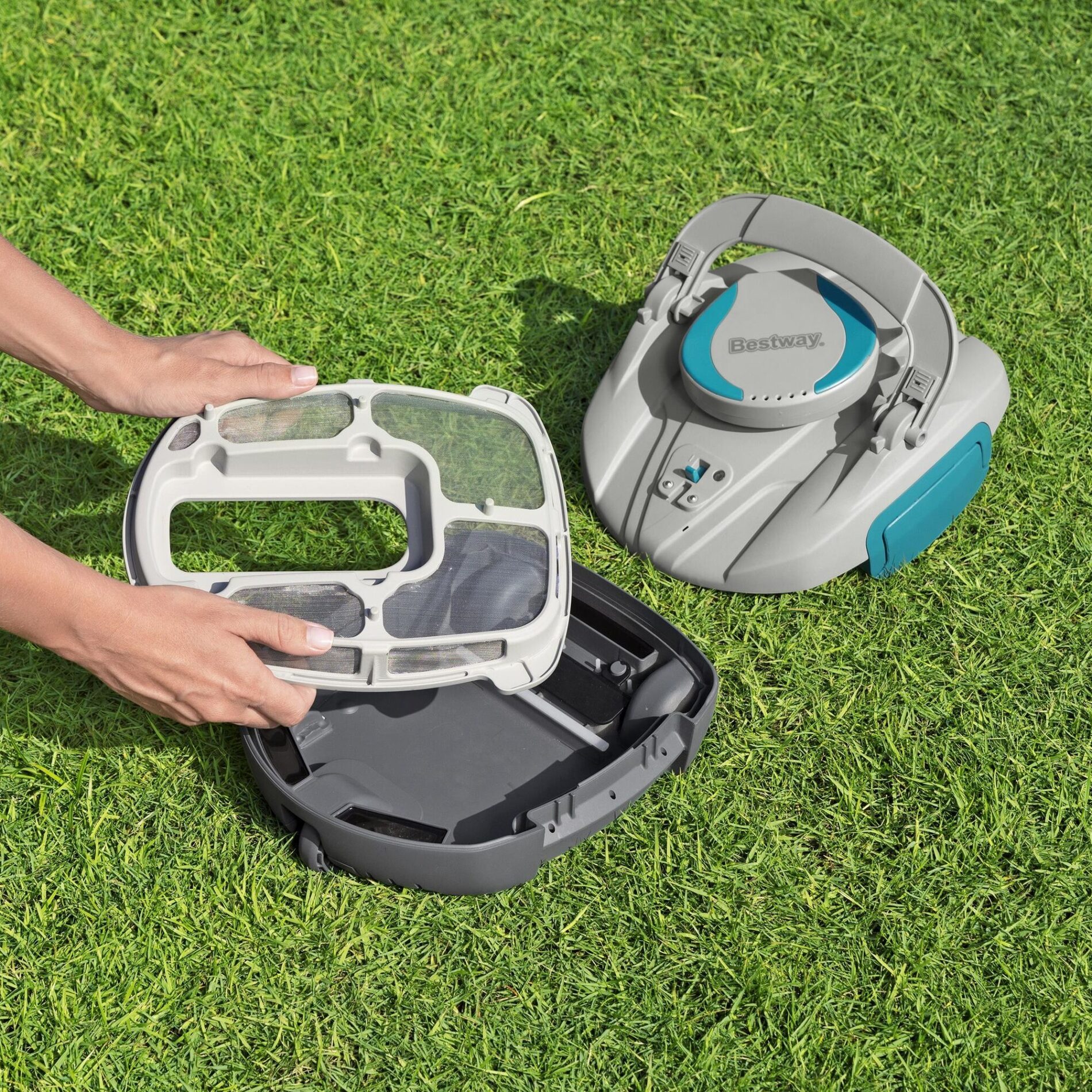 Bestway AquaTronix G100 Robotic Pool Cleaner, Cordless Automatic Pool Vacuum for Above Ground Pools - Image 3